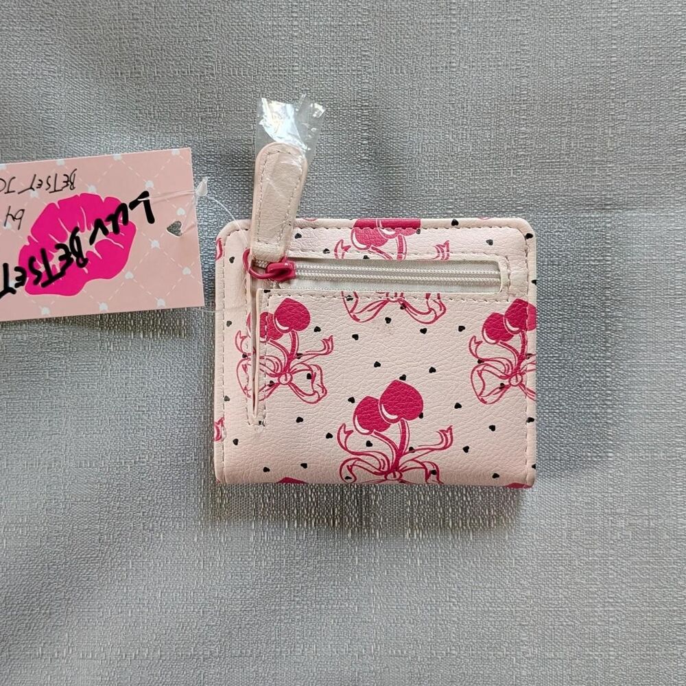 Betsey Johnson Cherry Hearts Luv Betsey Pink Faux Leather Wallet NEW! - Picture 3 of 4
